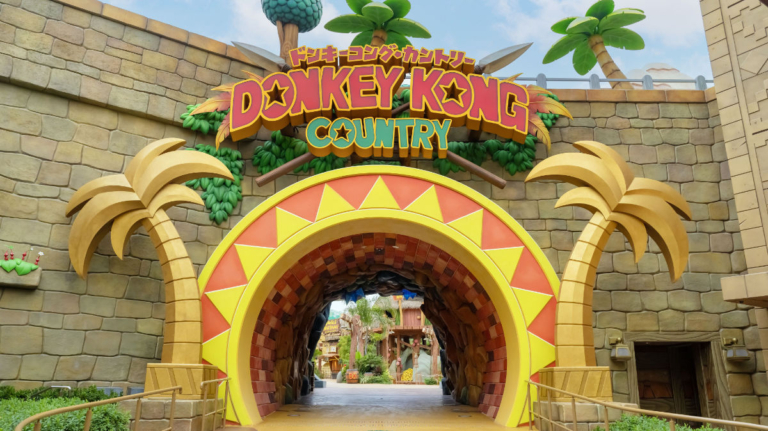 Universal Studios Japan! Donkey Kong Country advance experience and impressions! The trolley gets wet.