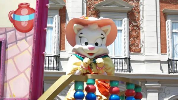Where to Watch the Shima Spain Village Parade: Best Viewing Spots and How to Enjoy Dance Time
