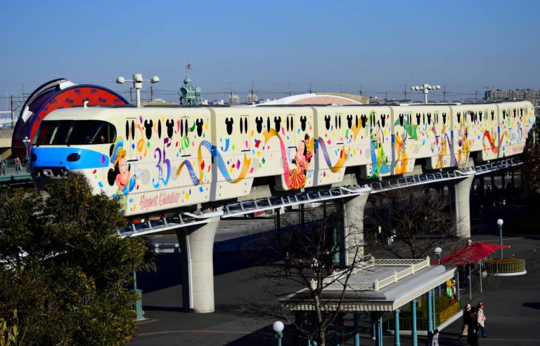 ディズニーリゾートラインを楽しむ方法：駅、車両、所要時間を徹底解説