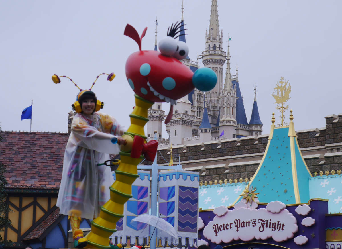 ディズニーランド　雨の日パレード