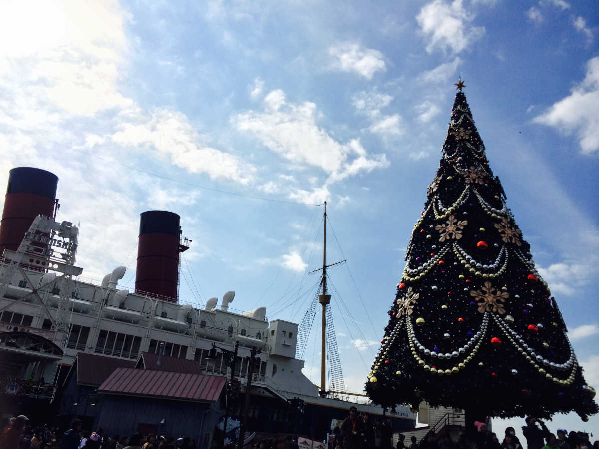 ディズニーランド暑い日寒い日