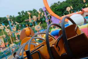 スリンキー 上海ディズニーランド