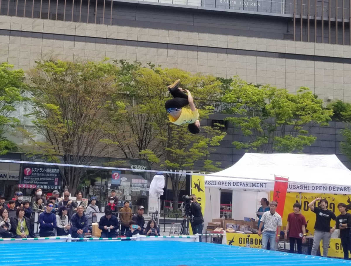 グランフロント大阪スラックライン　ギボン大会