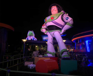 バズ ディズニーランド
