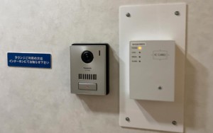 インターホン