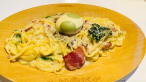 ヨッシー・スパゲティ ほうれん草カルボナーラ