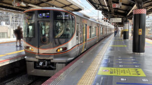 USJへ電車で向かう途中の駅