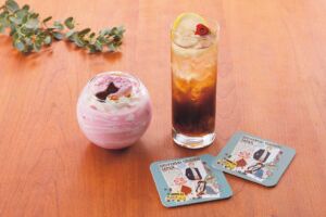 「アーニャ×ボンド わくわくドリンク~いちごみるく~」や、ノンアルコールカクテル「ロイド×ヨル仮初め夫婦ドリンク ~アップル&コーヒーソーダ~」