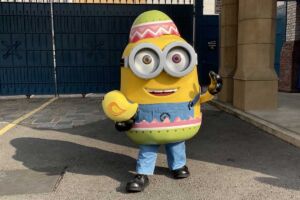 イースター ミニオングリーティング