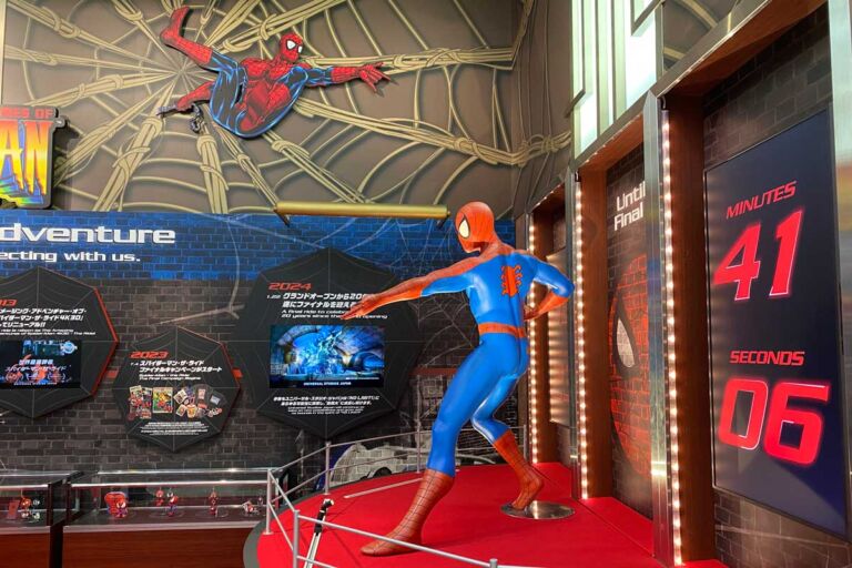 USJスパイダーマンの歴史　特別展示とカウントダウンタイマー