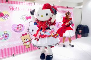 ハローキティ50周年ツアー クイズ