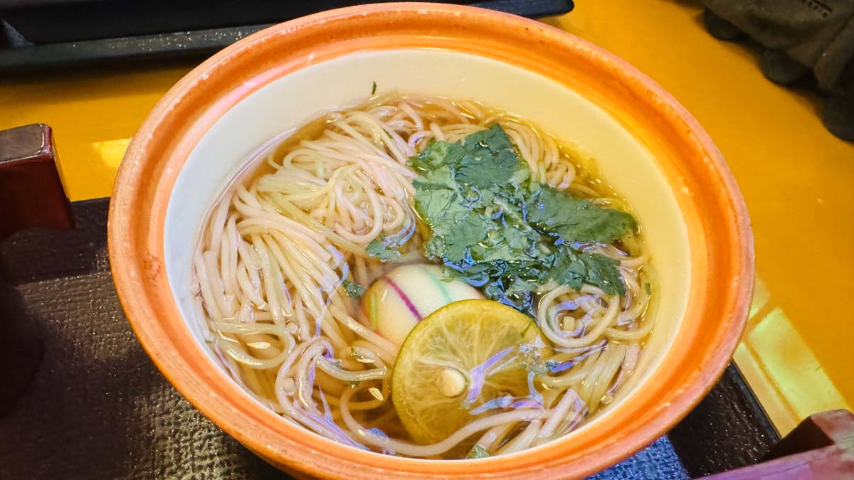 酢飯、海苔、三色にゅうめん