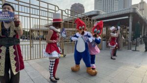 オープニング ウッディー、ウィニー
