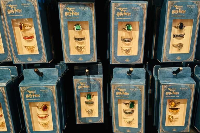 【USJ】ハリーポッターの寮リング新登場！好きな寮を身にまとおう♪