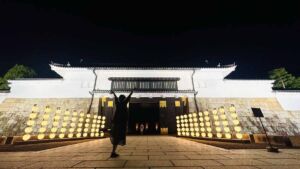東大手門 ライトアップ 記念写真