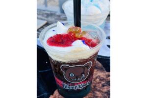 ハミクマ・ドリンク ~コーラとホイップクリーム2つでひとつなのDEATH~