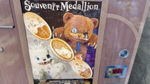 ハミクマ、ハミクマソウル、ハミクマパンク メダリオン