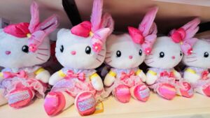 イースター ハローキティぬいぐるみ