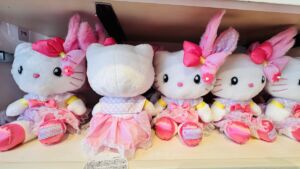 イースター ハローキティぬいぐるみ