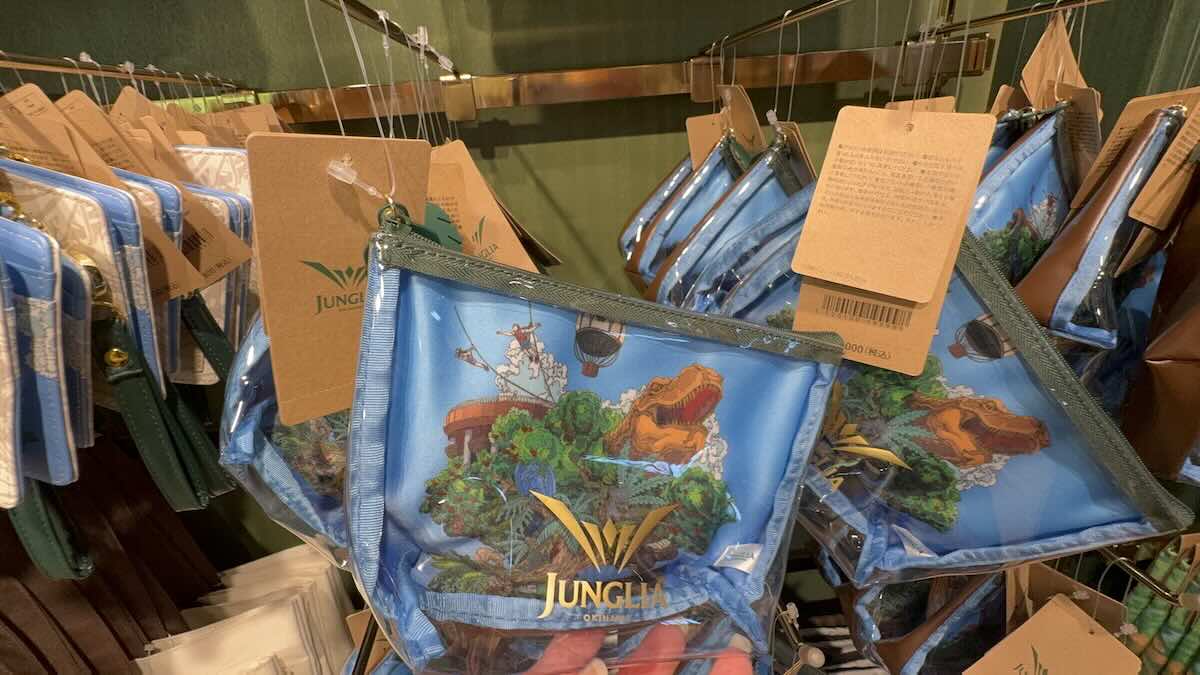 ジャングリア沖縄　開業記念グッズ：バッグ・ポーチ