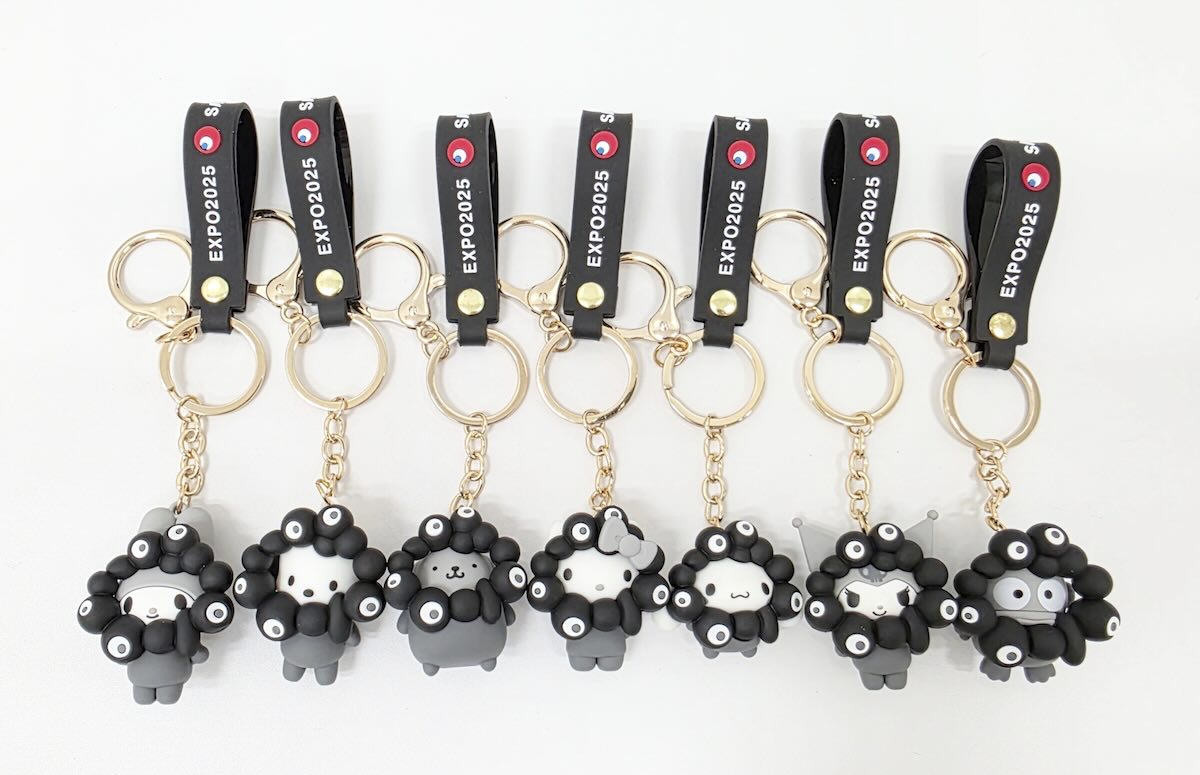 ミャクミャク サンリオコラボキーホルダー モノクロ