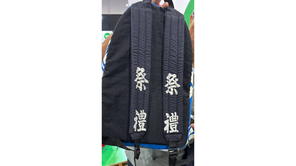 服からリュックに