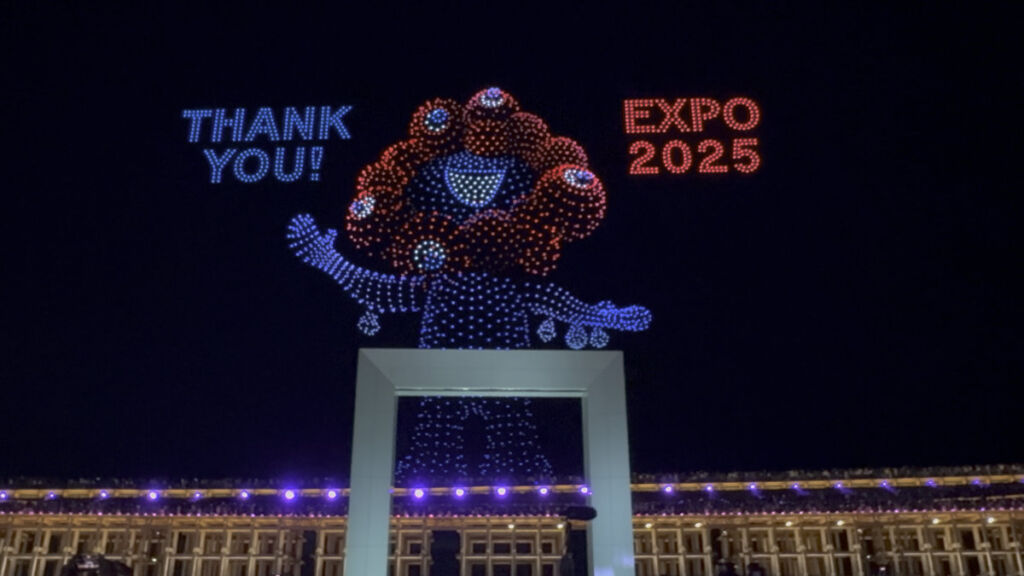 巨大ミャクミャク　ドローン