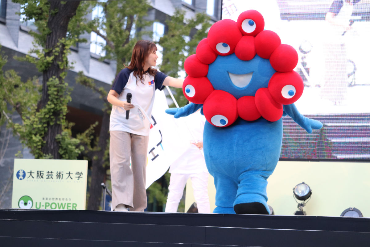 ミャクミャク 御堂筋ランウェイ