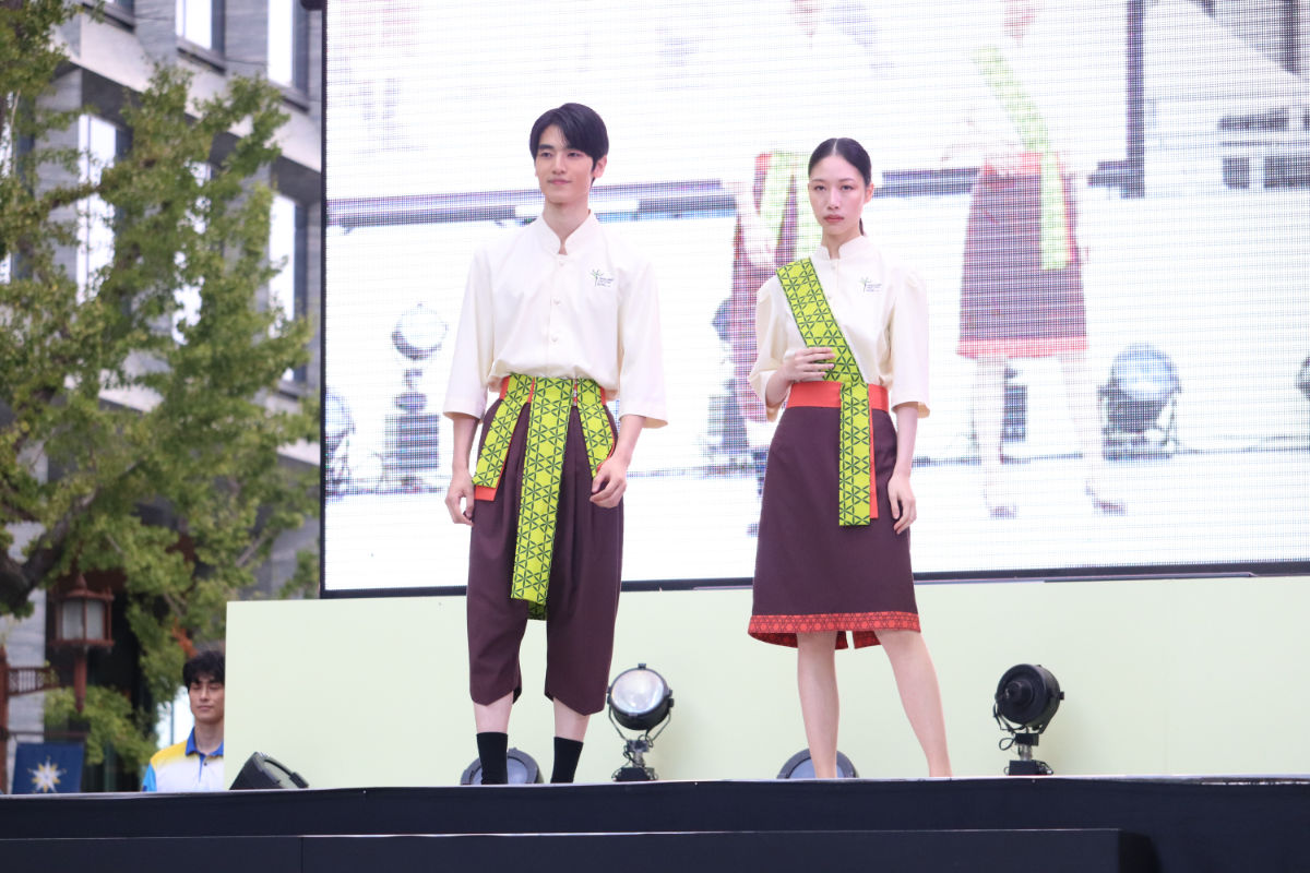 タイ パビリオン コスチューム