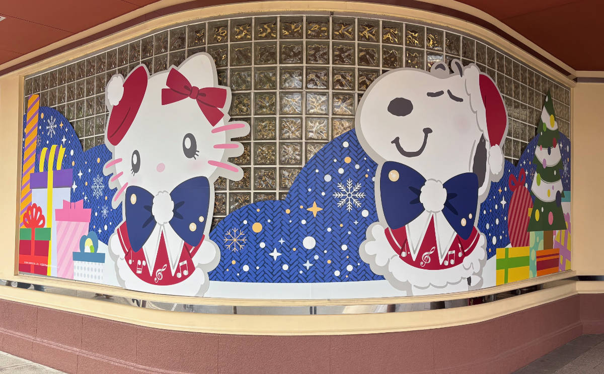 スタジオスターズレストラン クリスマス　ハローキティ、スヌーピー