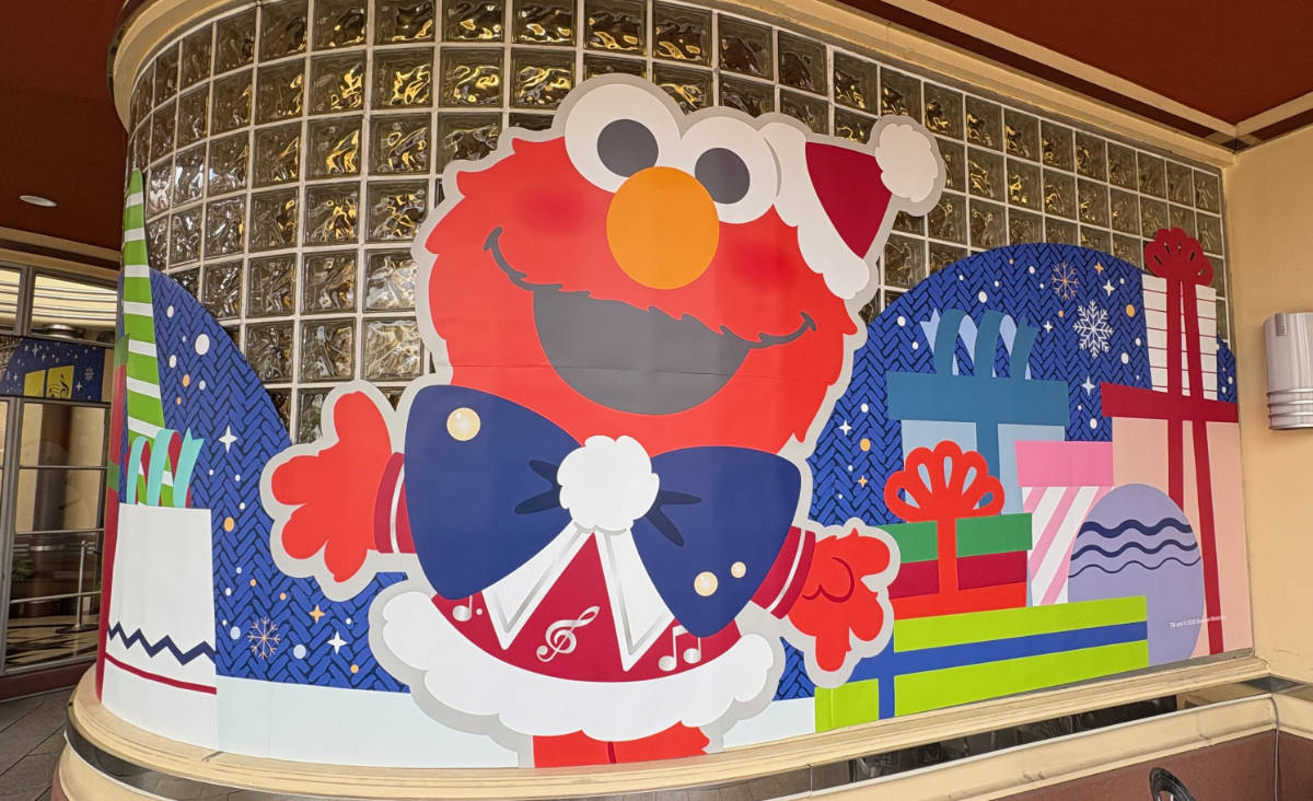 スタジオスターズレストラン クリスマス　エルモ