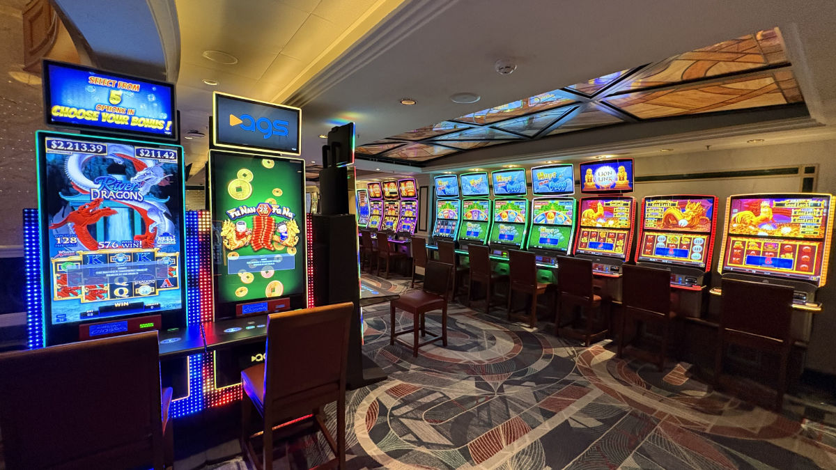 カジノ　クイーンエリザベス号