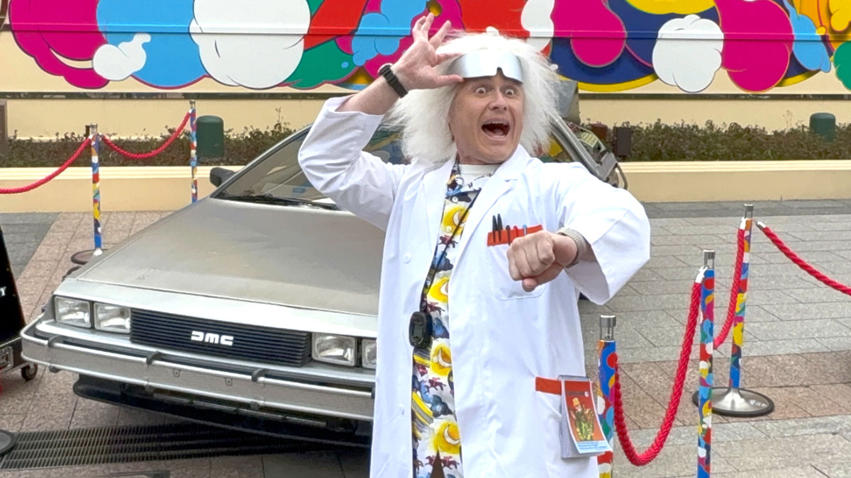 バック・トゥ・ザ・フューチャーのドク USJ