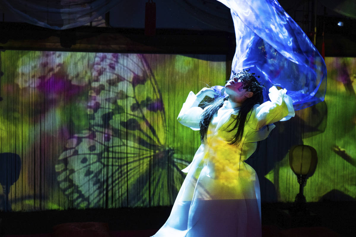 DAZZLE × 蜷川実花 with EiM《花宵の大茶会》