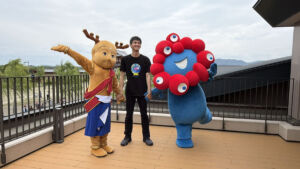 せんとくん、ミャクミャク 記念撮影