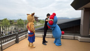 せんとくん、ミャクミャク 記念撮影