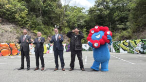 ◯ルクセンブルク館の館長 ダニエル・ザール 氏 ◯株式会社ネスタリゾート神戸 代表取締役社長 田中 淳 氏 ◯兵庫県 三木市長 仲田 一彦 氏 ◯ミューラルアーティスト KAC 氏