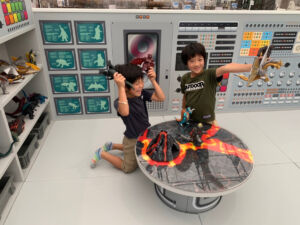 怪獣ソフビで遊べるキッズエリア「カイジュウノモリ」