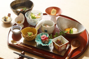 淡路東迎を監修する浅井東迎さんに聞く 淡路島の食材を生かした和食へのこだわり