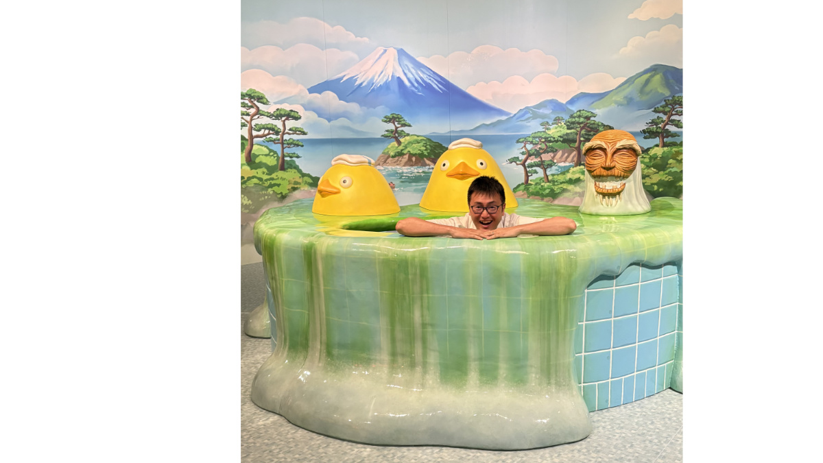 オオトリさまの間から顔を出せる銭湯の展示