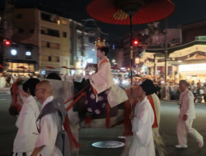 久世駒形稚児