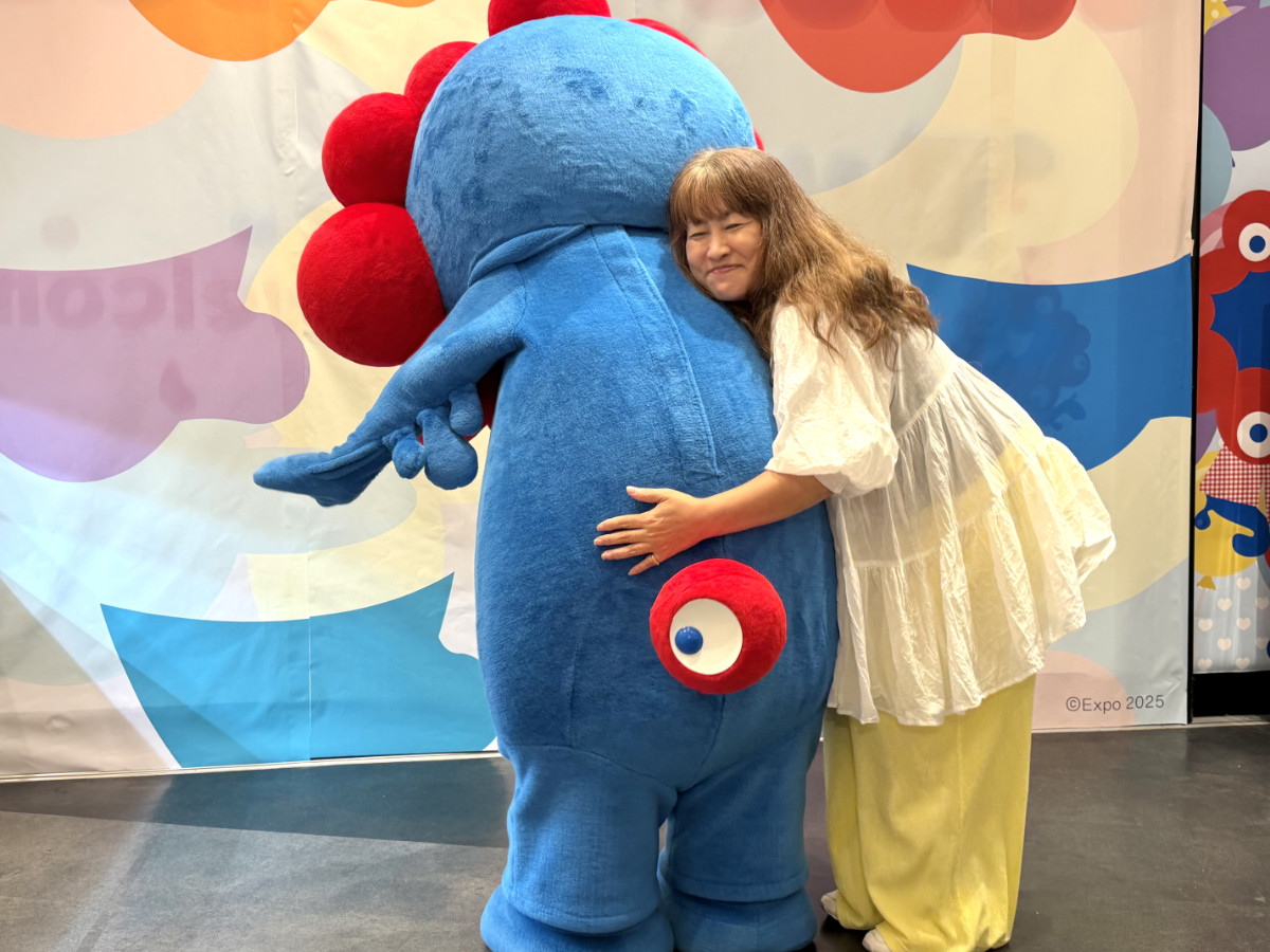 Commemorative Photo with Myaku-Myaku