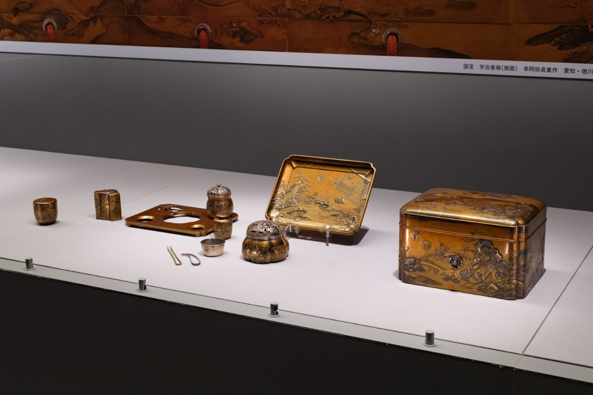 国宝　初音蒔絵旅香具箱（初音の調度）　幸阿弥長重作　江戸時代・寛永16年（1639） 
愛知・徳川美術館［京都：通期展示］　［京都会場のみに出品］