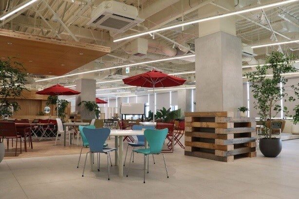 R&D国際交流センターのシェアスペースN-LOUNGE